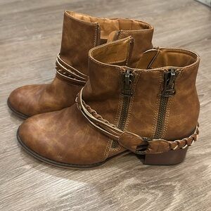 Chunky Brown faux leather boots like new